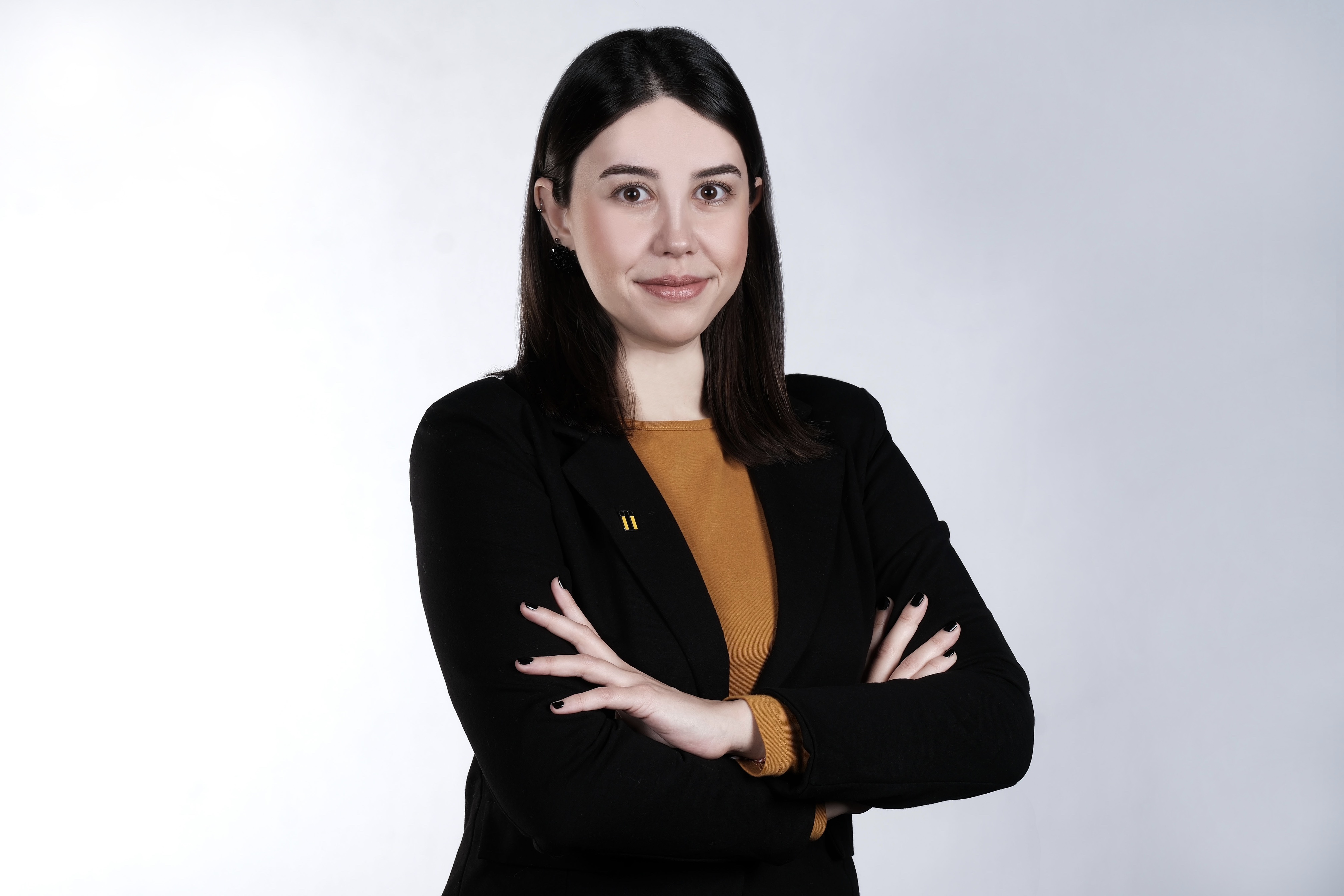 DR. GURUR ÖYKÜM GÜVEN